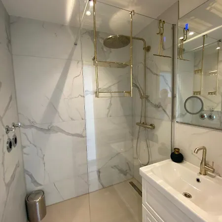 Modernes An Timmendorfer Promenade, 1. Reihe Apartment *