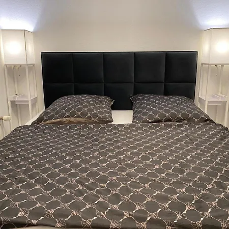 Modernes An Timmendorfer Promenade, 1. Reihe * Timmendorfer Strand