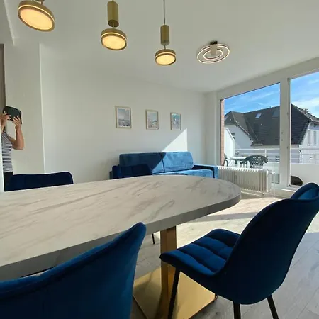 Modernes An Timmendorfer Promenade, 1. Reihe Apartment *