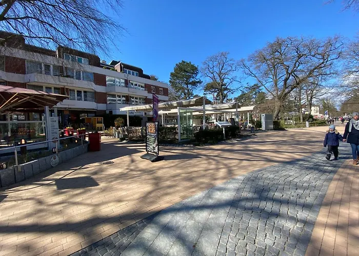 Modernes An Timmendorfer Promenade, 1. Reihe Timmendorfer Strand